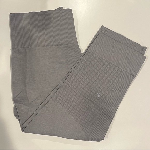 Cropped lululemon leggings - Picture 1 of 1